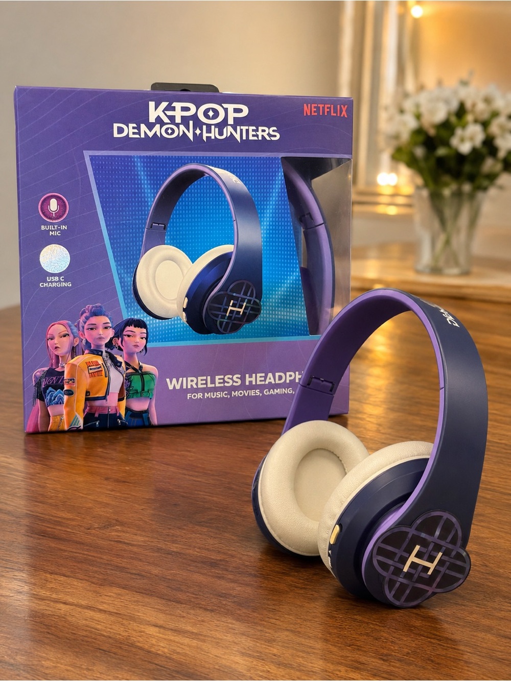 K-POP Demon Hunters Wireless Headphones - Purple & Cream Ear Cushions